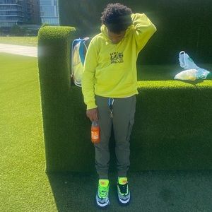 Meet your Posher, Devin